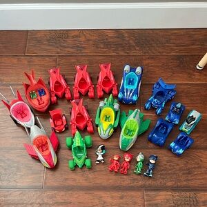 Vehicle and Figure Set - Red, Green, Blue